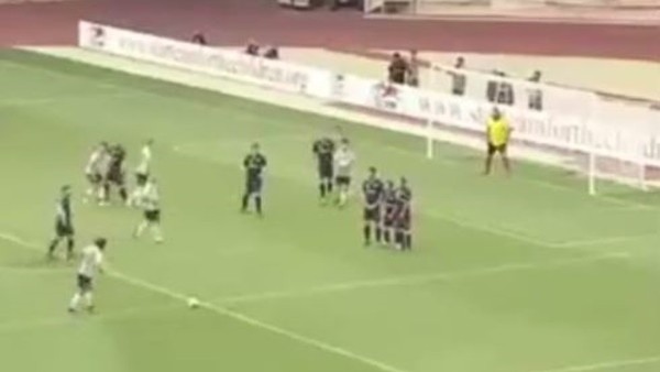 Fernando Alonso'dan enfes frikik