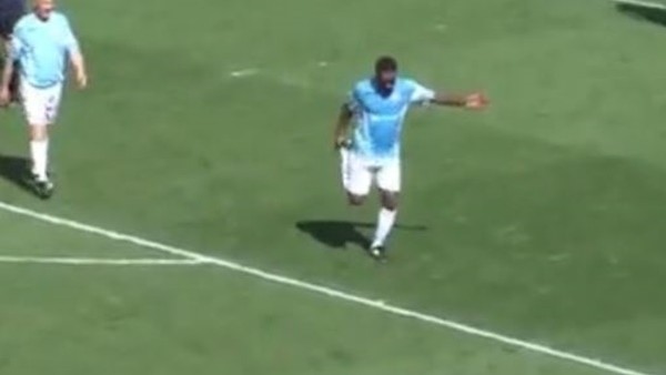 Jay Jay Okocha'dan hat-trick