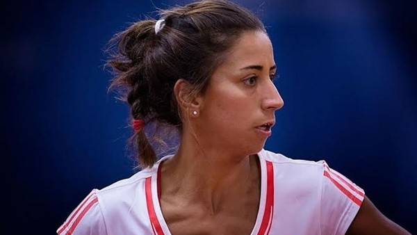 Çağla Büyükakçay sıkı çalışıyor