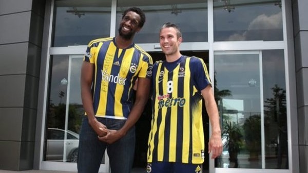 Ekpe Udoh - Robin Van Persie buluşmasından özel anlar