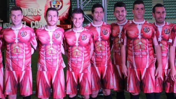 Kaslı formalar tanıtıldı