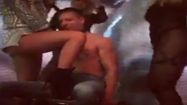 Tosic'in eşi Jelena'dan olay görüntüler