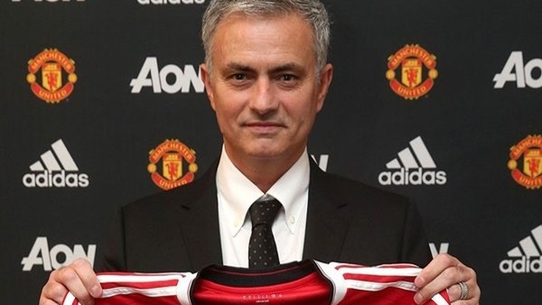 Jose Mourinho Manchester United'da!