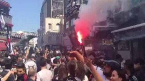 Çarşı alev alev yanıyor!