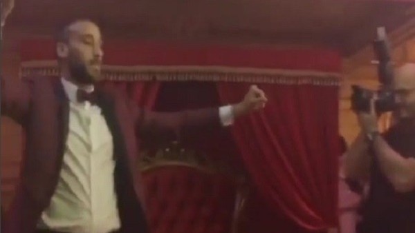 Cenk Tosun kına gecesinde fena dağıttı