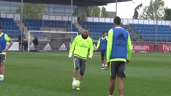 Benzema ve Varane antrenmanda şov yaptı