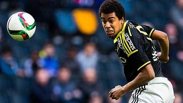 Defans oyuncusundan yılın golü