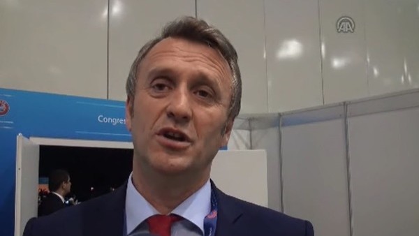 Kosova UEFA'ya kabul edildi