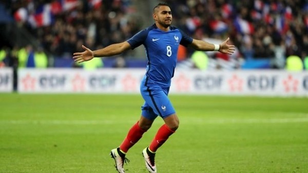 Dimitri Payet'in Kamerun'a attığı müthiş frikik golü
