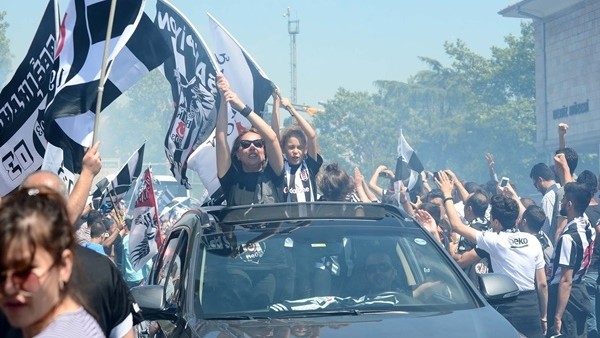 Beşiktaş'ta şampiyonluk kutlamaları devam ediyor
