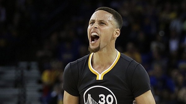 Stephen Curry'nin ısınma hareketleri