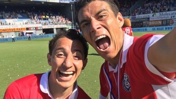 PSV'li futbolcuların ve taraftarlarının şampiyonluk sevinci