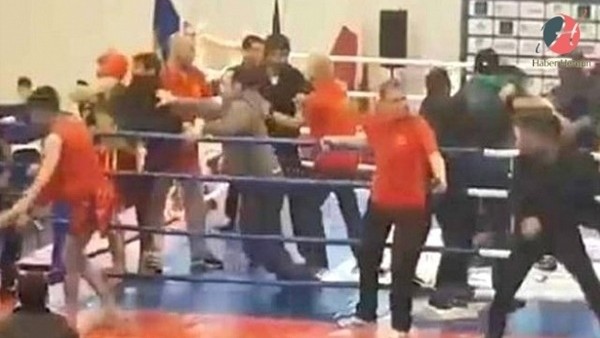 Azeri ve Ermeni Kung Fu'cular birbirine girdi