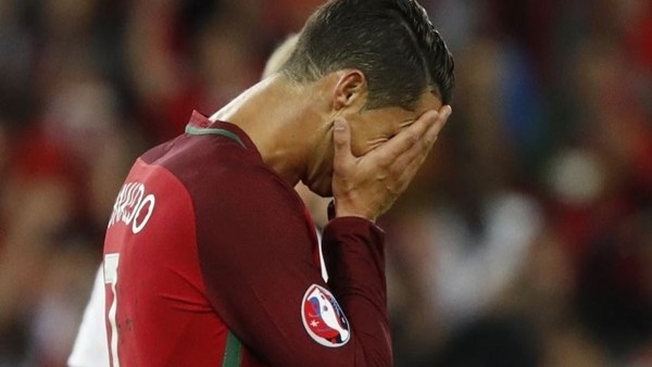 Ronaldo, annesi ve oğlunu yıktı