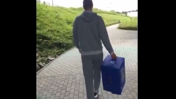 Neustädter, Schalke 04'e veda etti