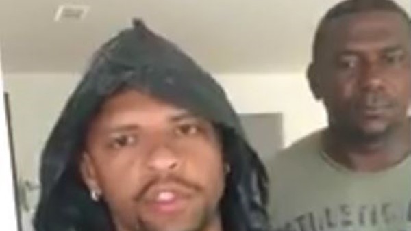 Felipe Melo teröre lanet okudu