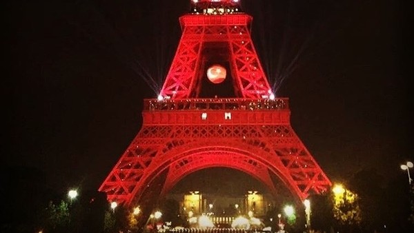 Eyfel Kulesi, üçüncü kez kırmız-beyaz!