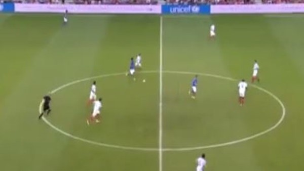 Ronaldinho yine yaptı yapacağını!