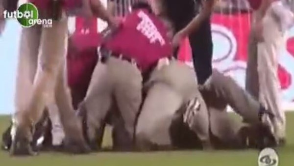 Geceye damga vuran gröüntü