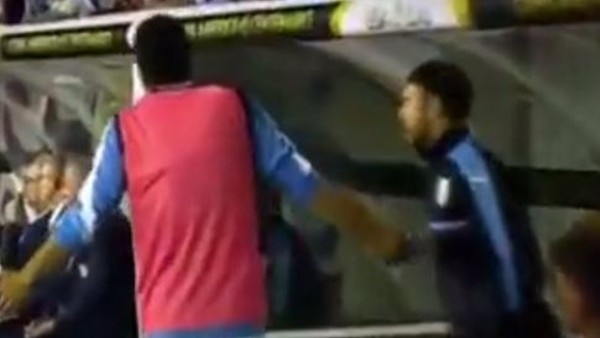 Uruguay elendi Suarez çıldırdı