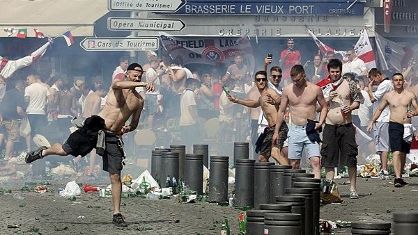 Marsilya savaş alanına döndü