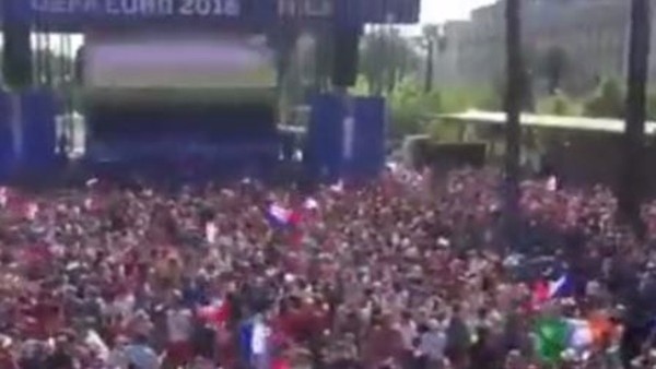 Fransa, İrlanda'yı devirdi taraftar çıldırdı