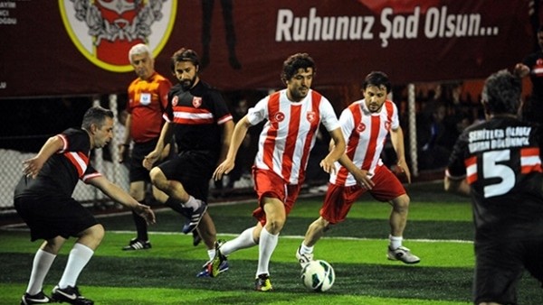 Şehitlere saygı turnuvası başladı