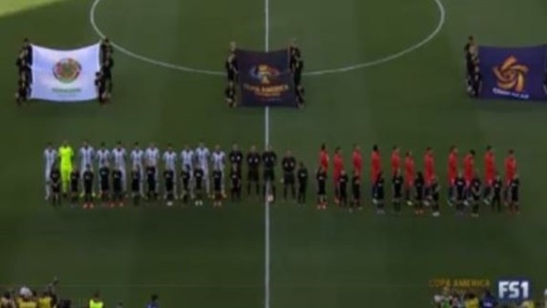 Bir milli marş skandalı daha