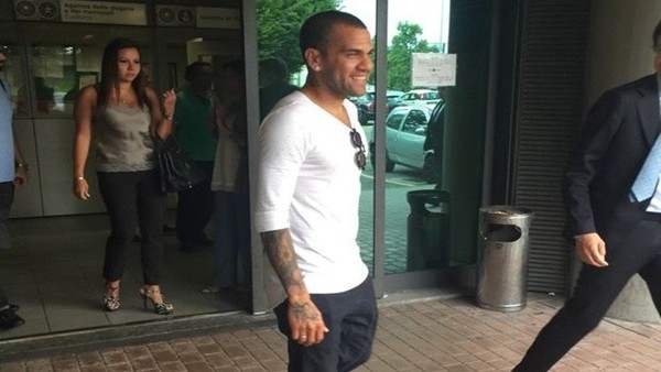 Dani Alves, Torino'ya ayak bastı
