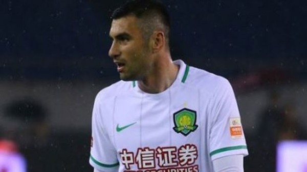 Burak Yılmaz inanılmazı kaçırdı