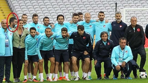 Burak Yılmaz ile Arda Turan moralsiz!