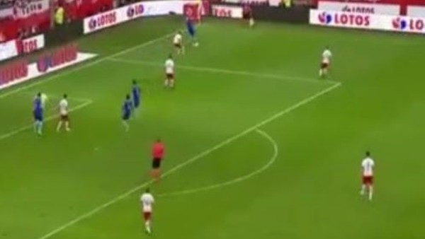 Hollanda, Polonya'yı üzdü