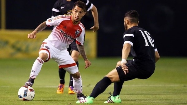 Acosta'dan müthiş kontrol