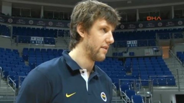 Vesely: 'Bunu takımda kesin kalacak oyunculara sorun'