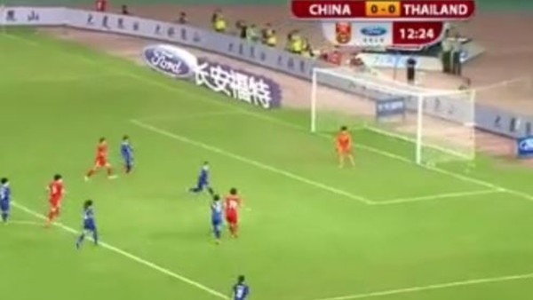 Kadın kalecinin büyük şanssızlığı