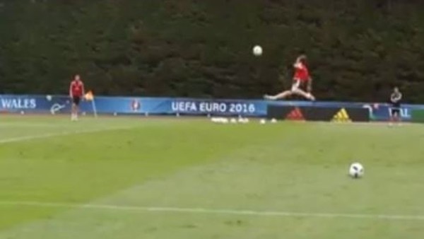 Gareth Bale'den enfes gol