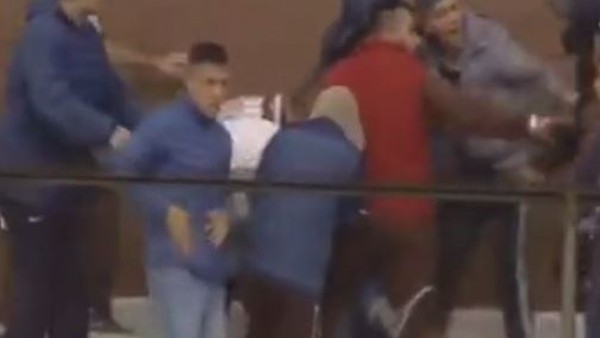 Rakip takım tribününe girince!