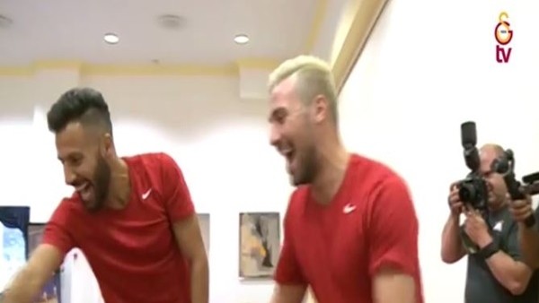 Galatasaraylı futbolcuların Danimarka kampında eğlenceli anları