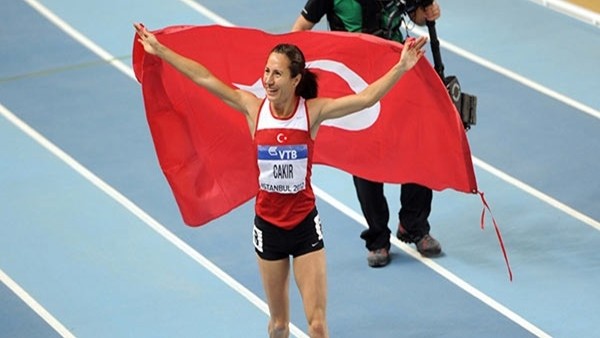 Aslı Çakır Alptekin pistlere geri döndü