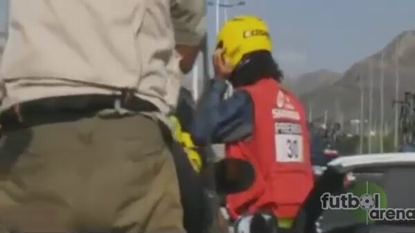 Önce bisikleti tekmeledi, sonra doktor azarladı