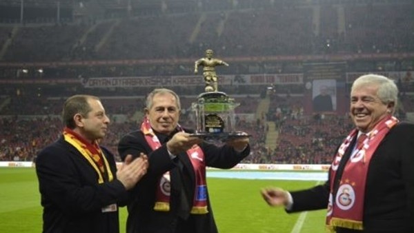 Galatasaray Efsanesi Talat Özkarslı!