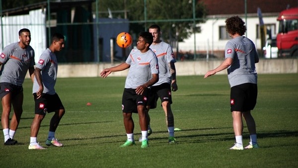 Adanaspor'un Bolu kampı