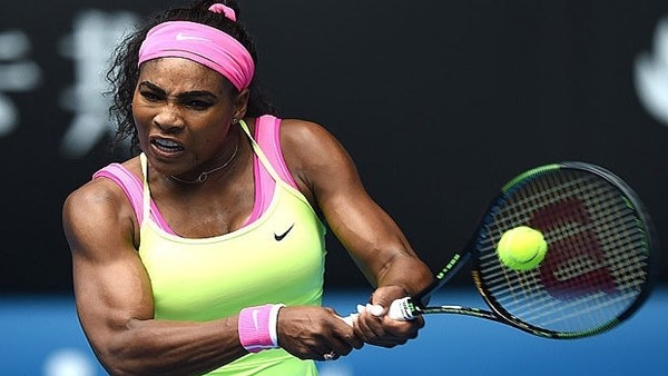 Serena Williams çıldırdı raketi fırlattı!