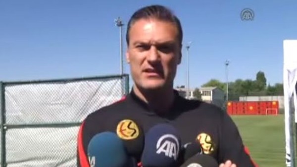  Alpay Özalan: 'Transferleri tamamlayıp lige hazır hale geleceğiz'