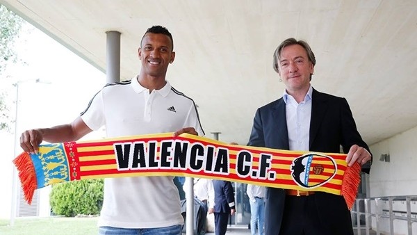 Nani, Valencia atkısı ile poz verdi