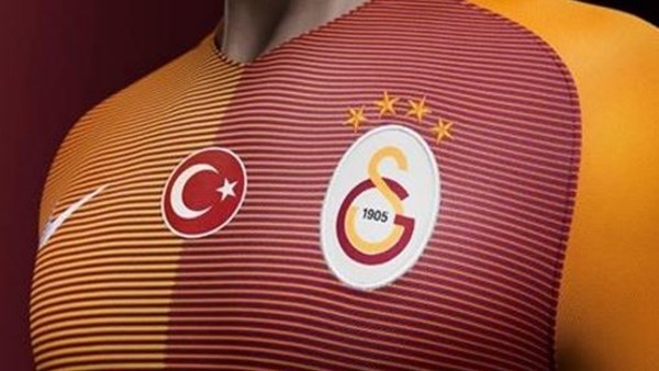 Galatasaray yeni sezon formalarını tanıttı