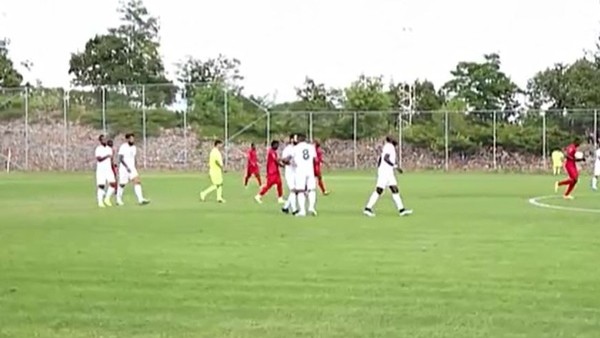 Vederson'un 35 metreden attığı frikik golü