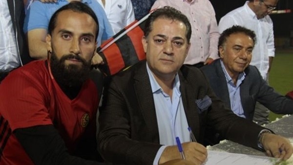 Erkan Zengin, Atatürk Stadı'nda düzenlenen törenle imza attı