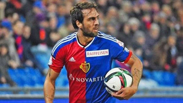 Matias Delgado'dan şık gol