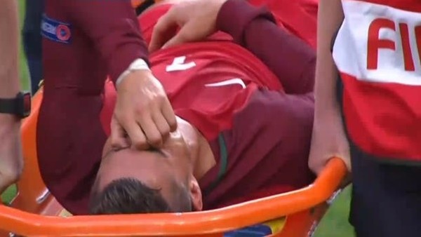 Cristiano Ronaldo'nun gözyaşları!